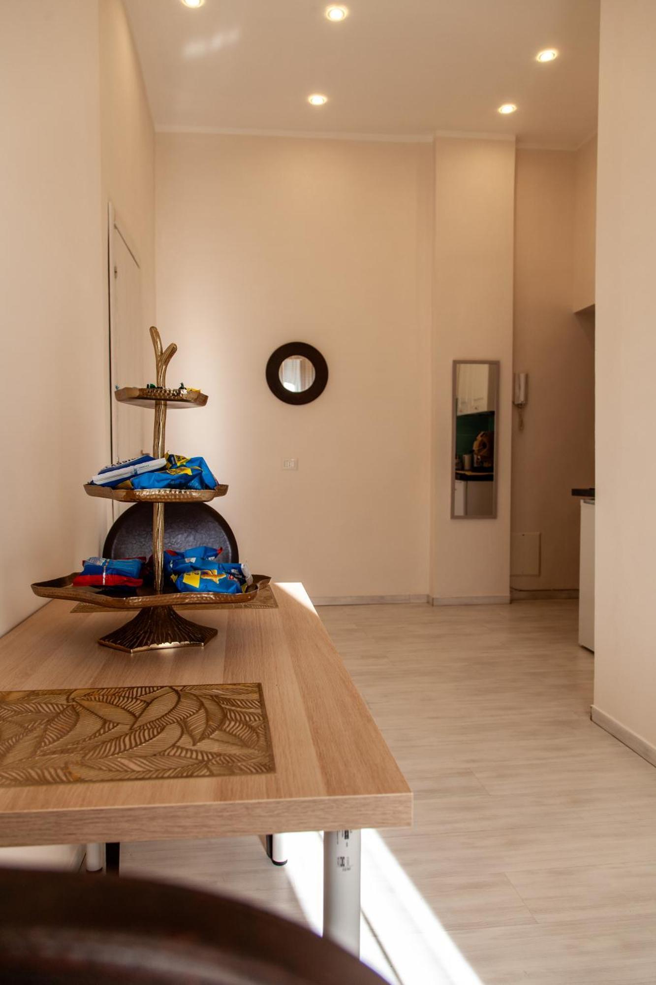 Airport Luxury Rooms Naples Exterior photo