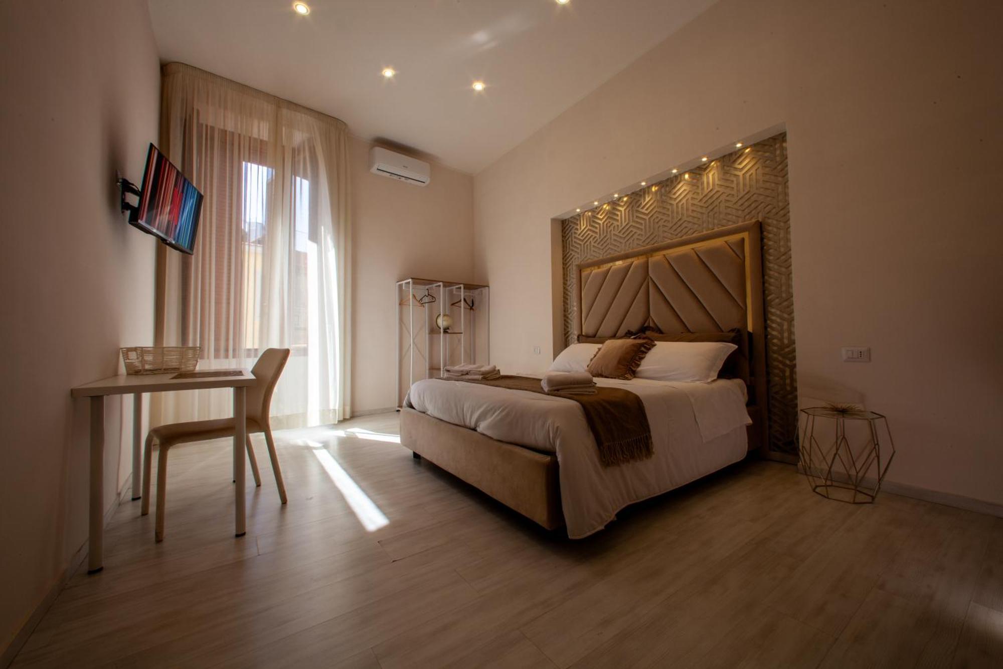 Airport Luxury Rooms Naples Exterior photo