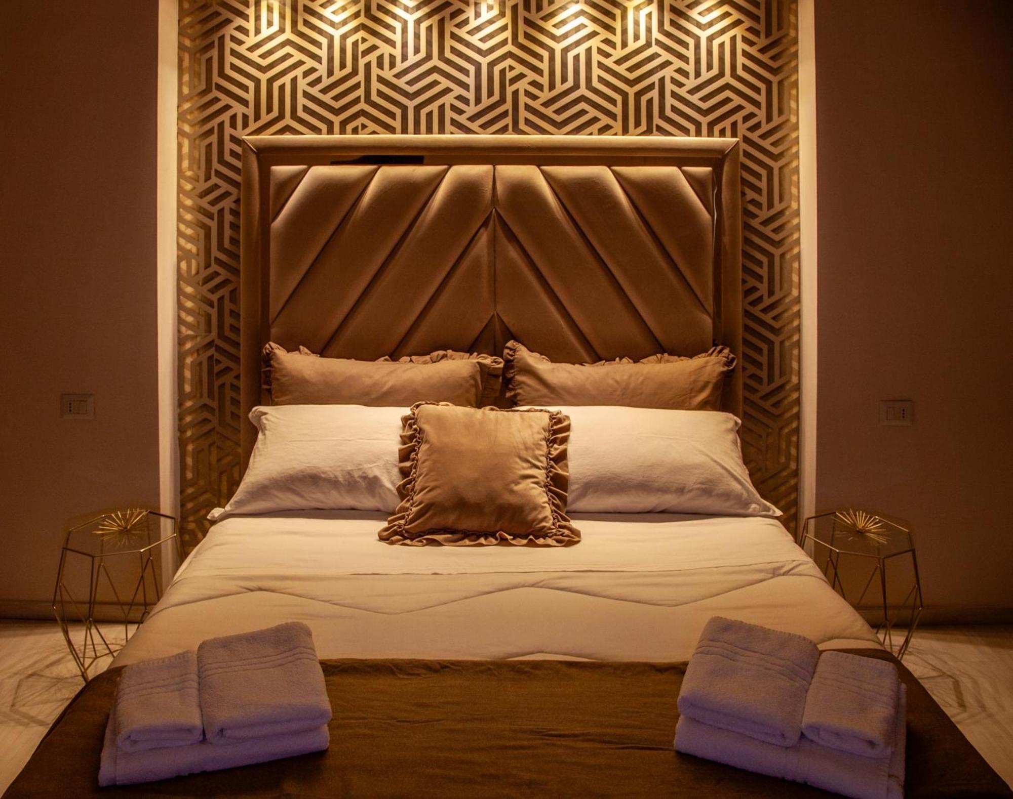 Airport Luxury Rooms Naples Exterior photo