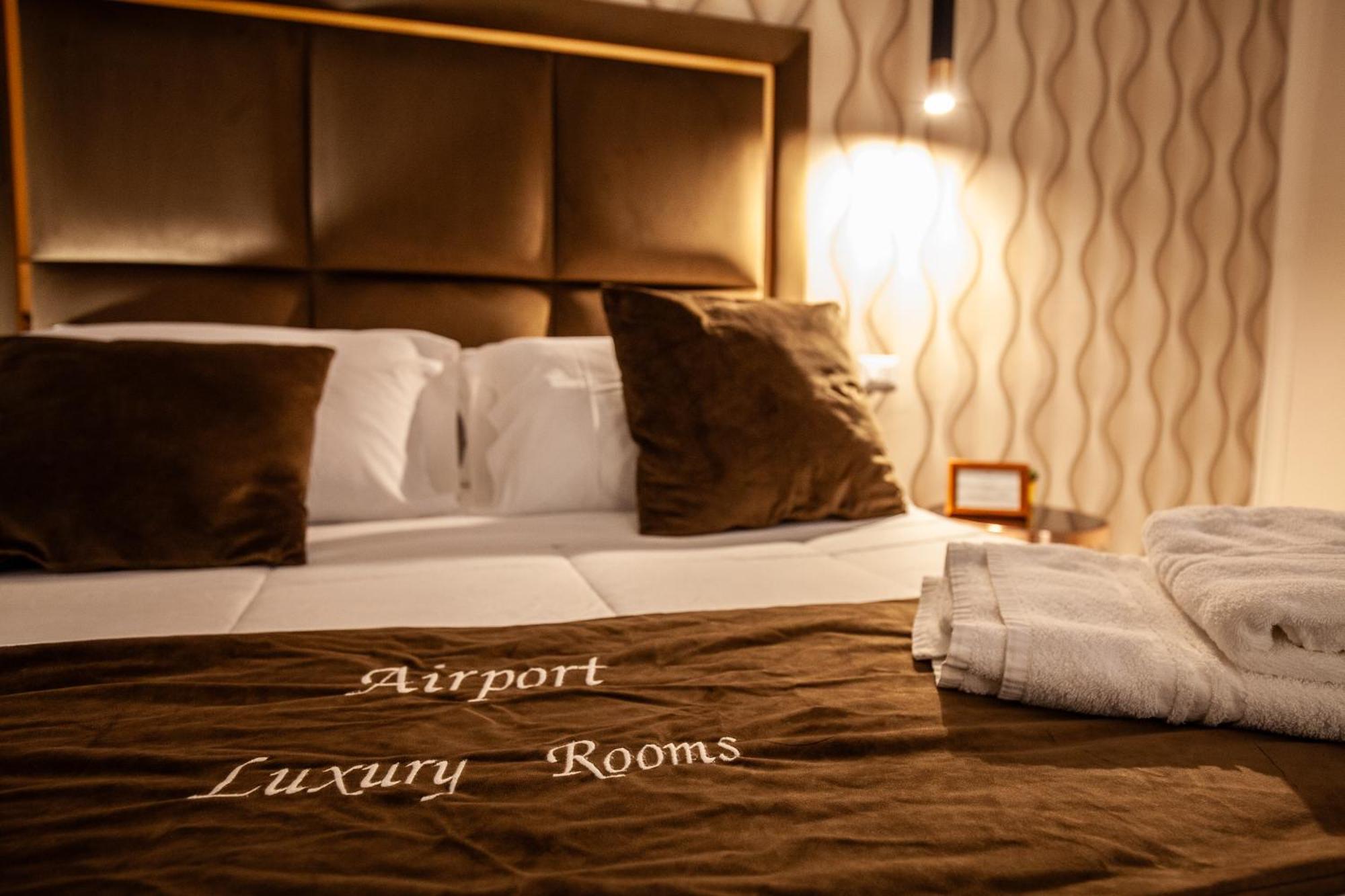 Airport Luxury Rooms Naples Exterior photo
